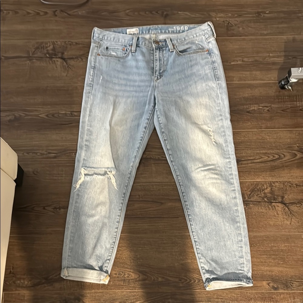 Light Blue Distressed Women's Jeans